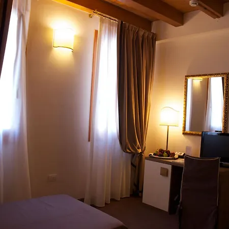 Unahotels Eco Costanza Venezia Отель