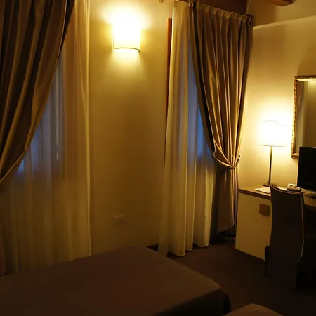 Unahotels Eco Costanza Venezia 3* Местре