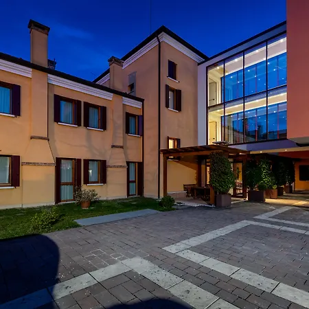 Unahotels Eco Costanza Venezia Отель Местре