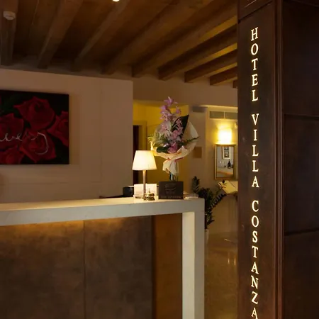 Отель Unahotels Eco Costanza Venezia 3*