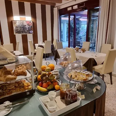 Unahotels Eco Costanza Venezia Местре